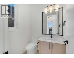 Bedroom - 2121 Mackay Road Nw, Calgary, AB T3B1C9 Photo 12