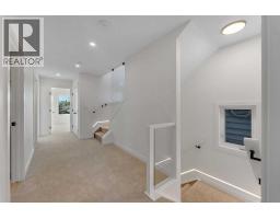 5pc Bathroom - 2121 Mackay Road Nw, Calgary, AB T3B1C9 Photo 15