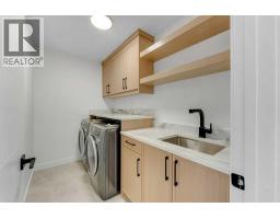Bedroom - 2121 Mackay Road Nw, Calgary, AB T3B1C9 Photo 22