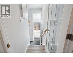 Living room - 136 Woodlawn Avenue, Brantford, ON N3R6S2 Photo 12