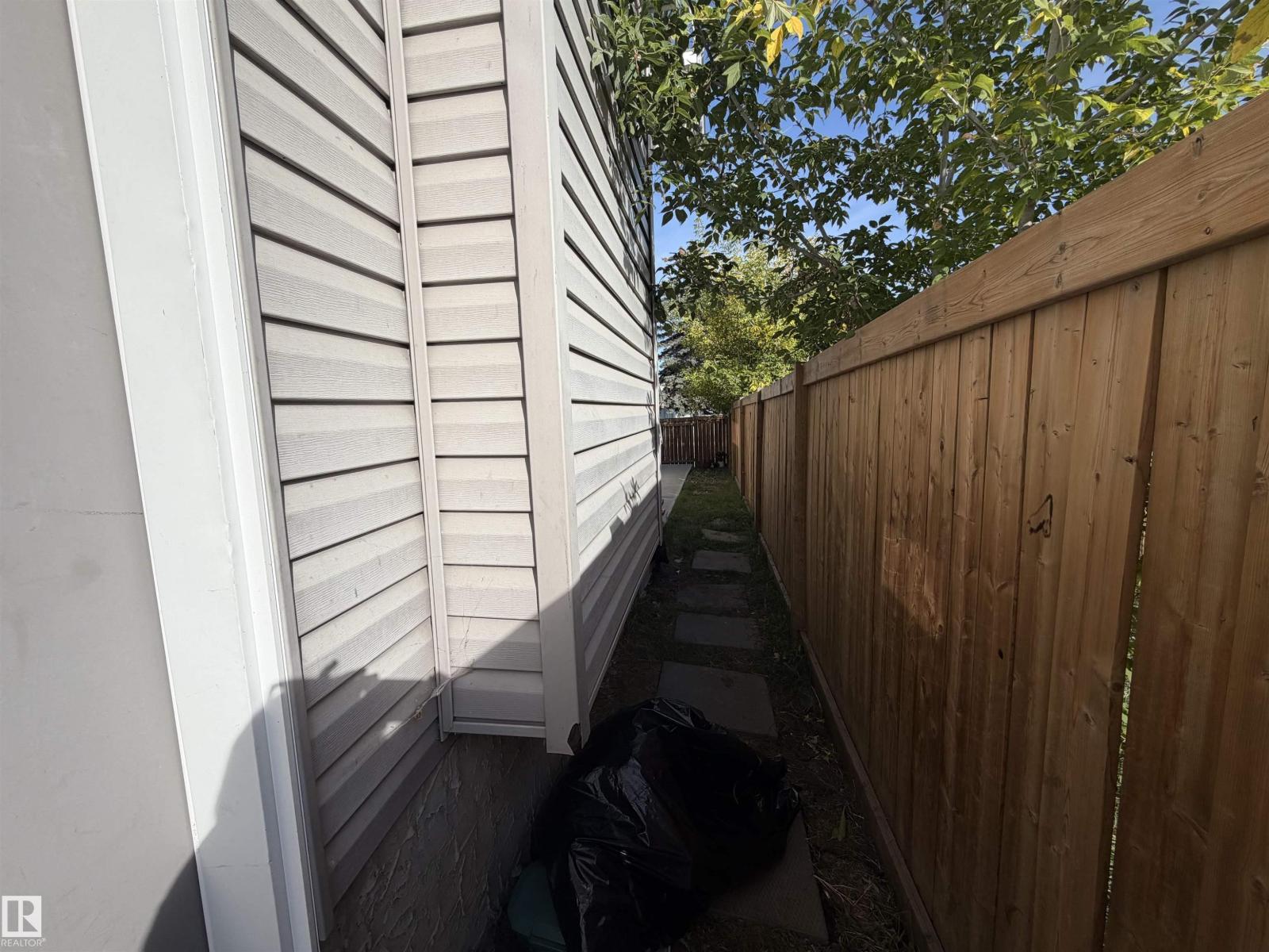 11442 82 ST NW - 29