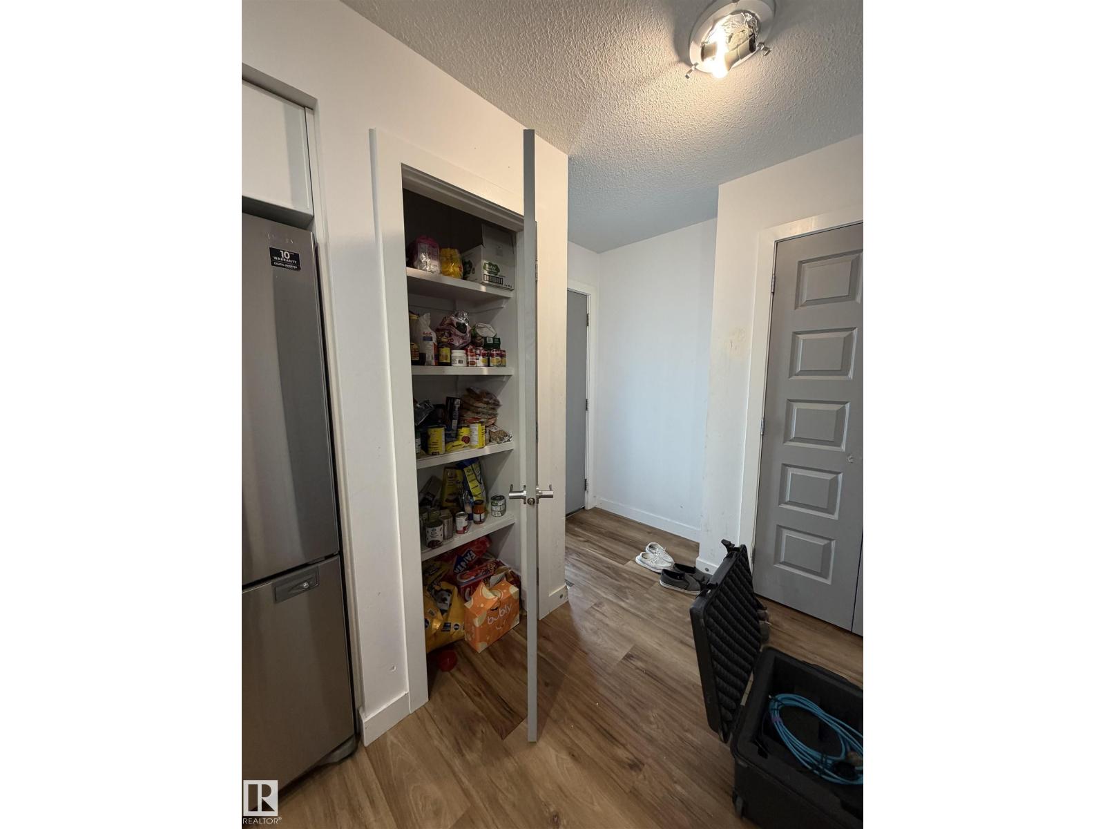 11442 82 ST NW - 5