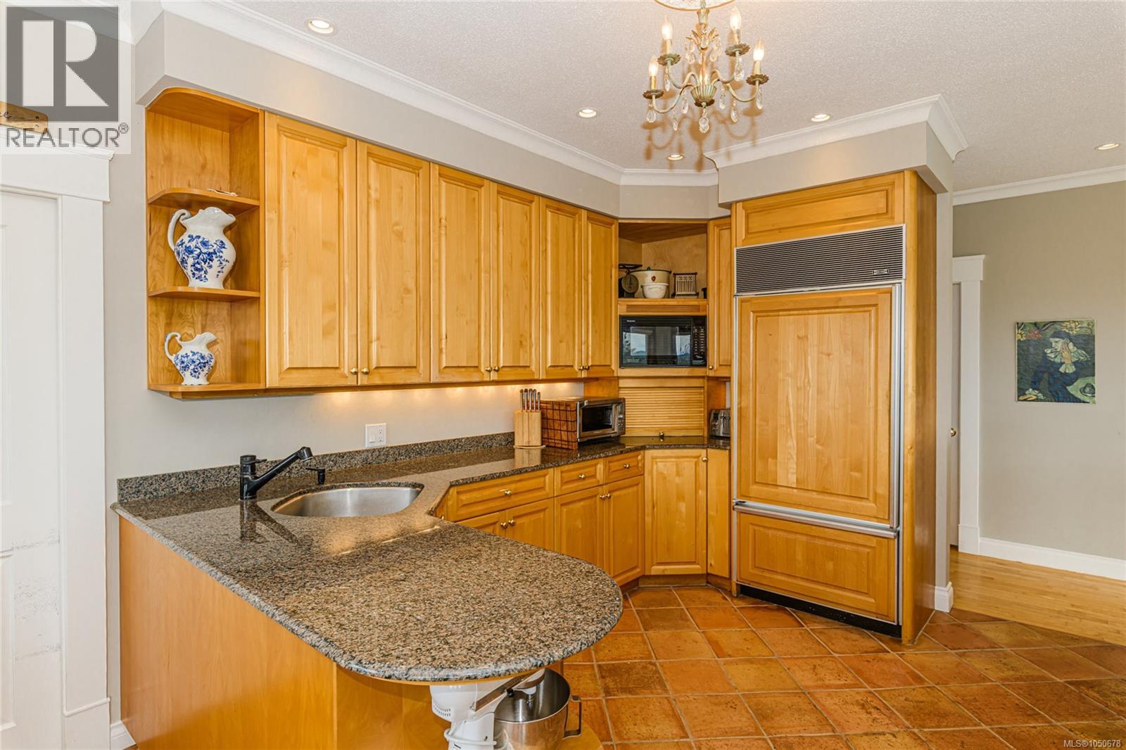 5000 Sooke Hanger Dr - 4