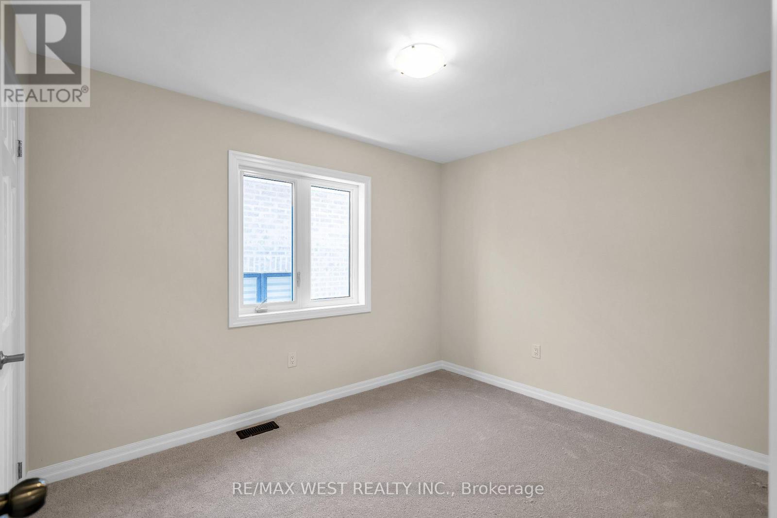 43 ED EWERT AVENUE, Clarington (Newcastle) — photo 10
