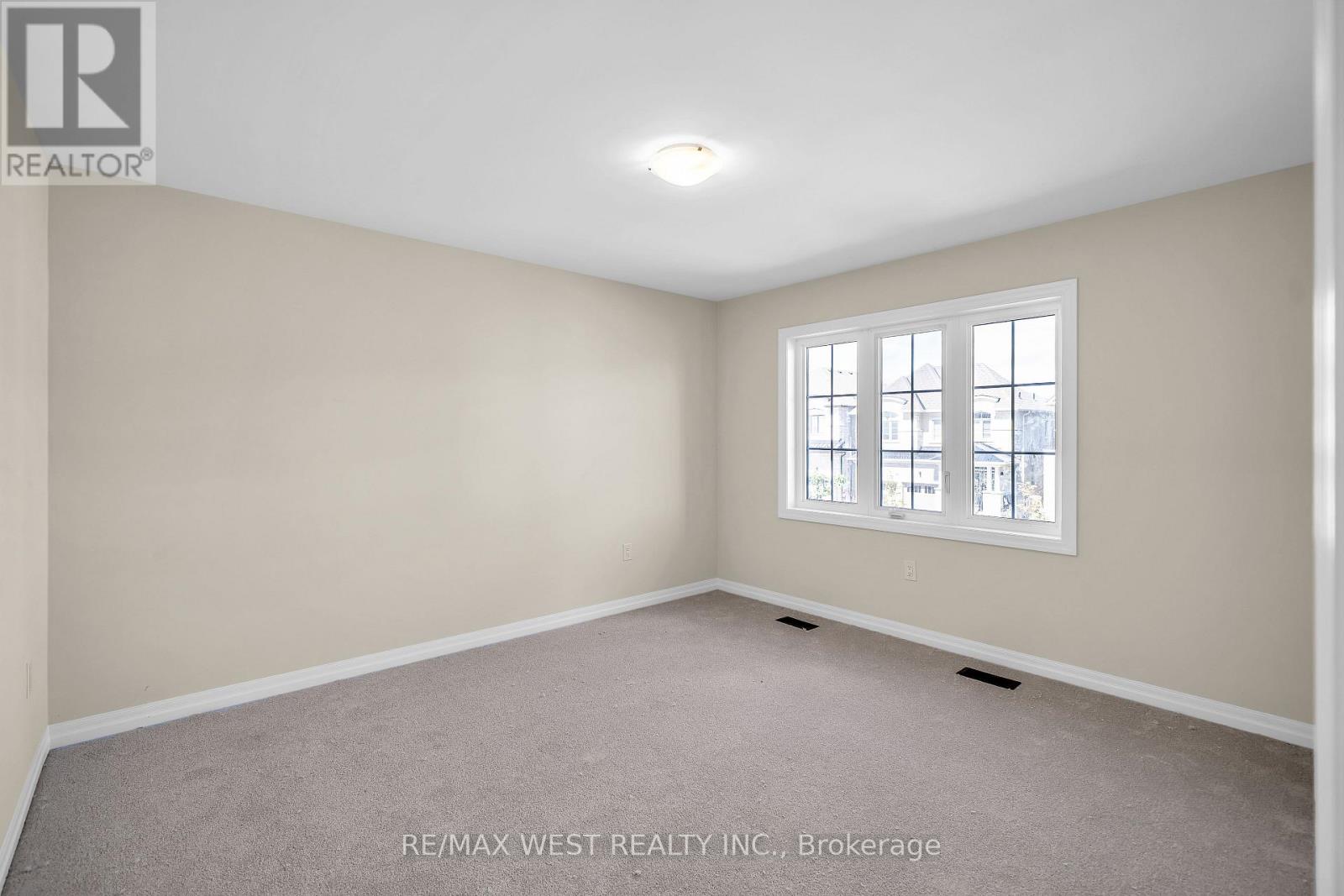 43 ED EWERT AVENUE, Clarington (Newcastle) — photo 11