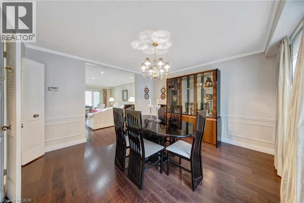 2284 MANSFIELD Drive, Burlington — photo 12