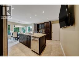 Family room - 2284 Mansfield Drive, Burlington, ON L7P3J4 Photo 13