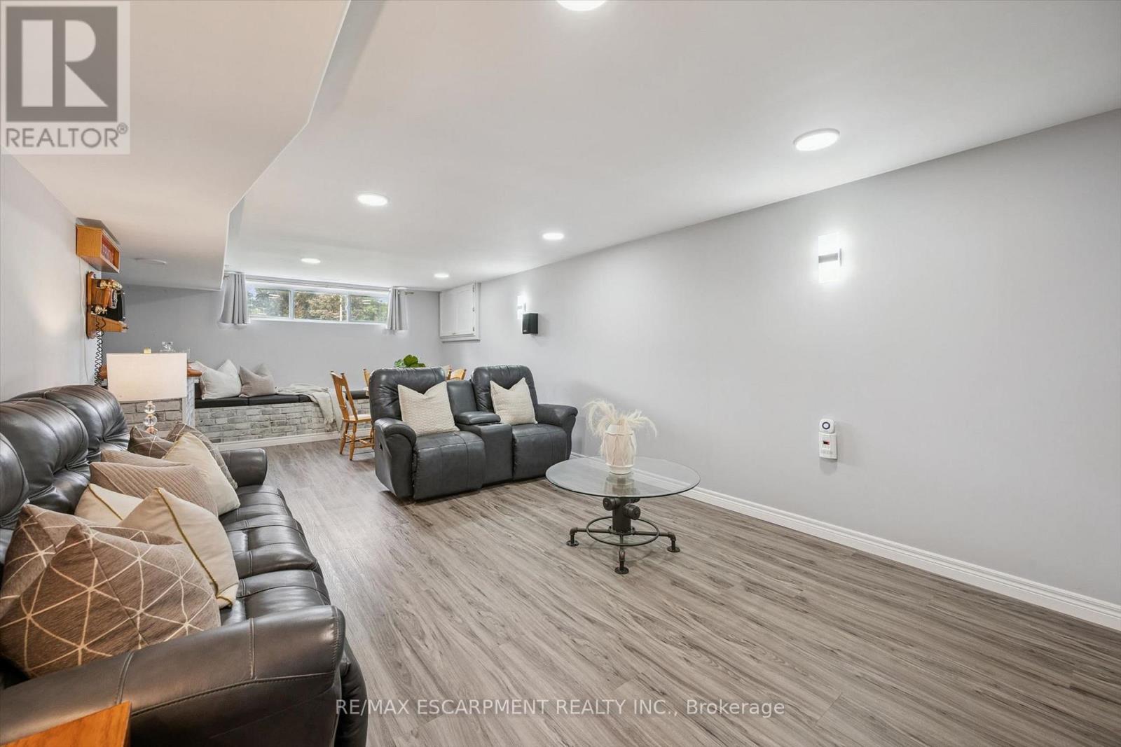 136 WOODLAWN AVENUE - 15