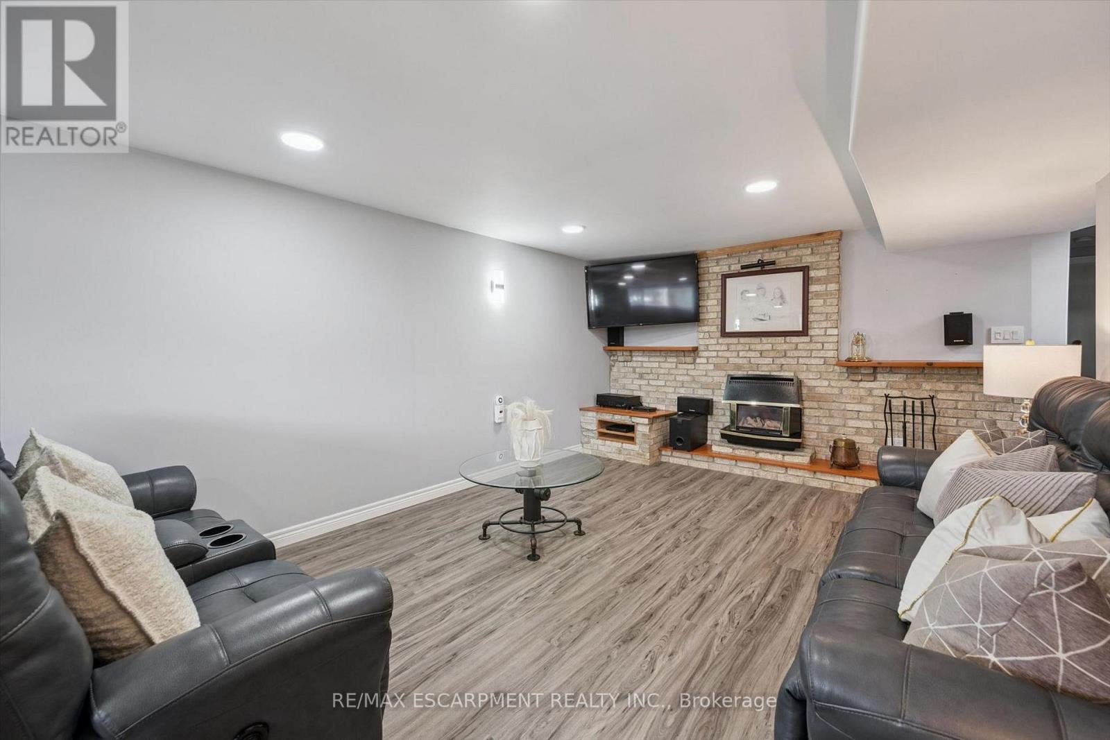 136 Woodlawn Avenue, Brantford, ON photo 16