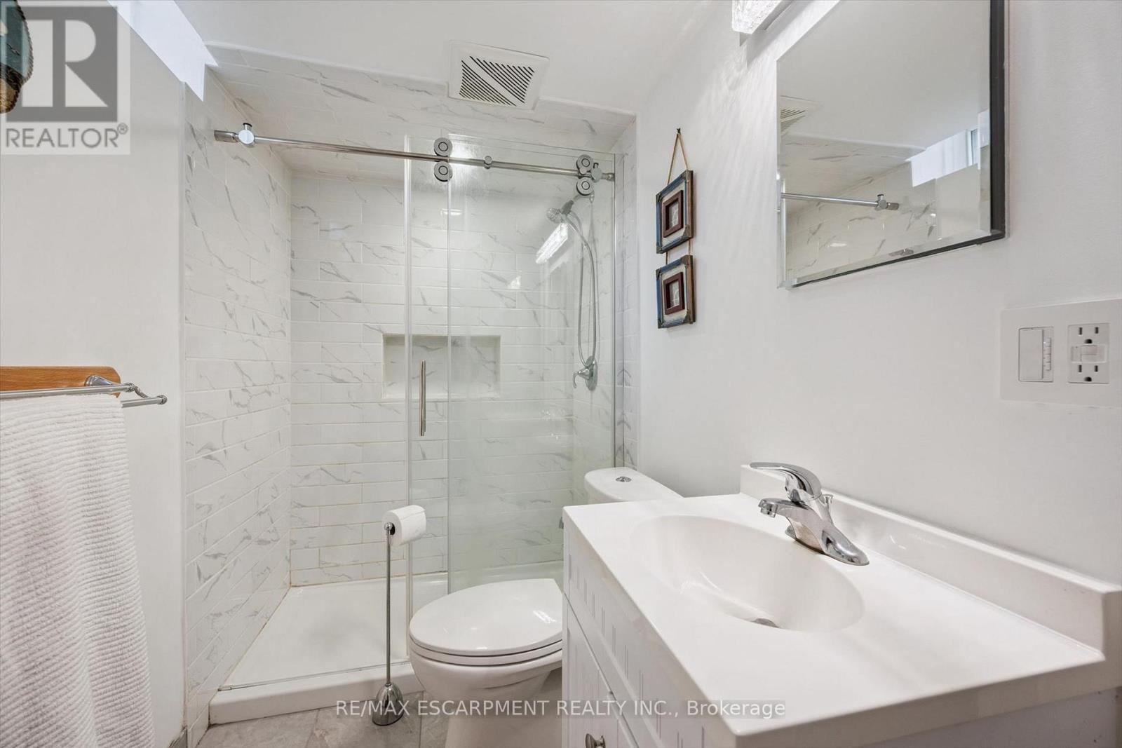 136 Woodlawn Avenue, Brantford, ON photo 19