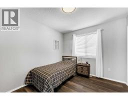 6 Cottonwood Court Sw, Medicine Hat, AB T1B4R5 Photo 18
