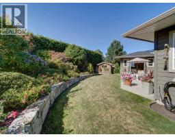 6388 Piper Place, Sechelt, BC V7Z0L1 Photo 9