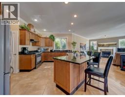 6388 Piper Place, Sechelt, BC V7Z0L1 Photo 17