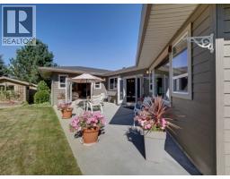 6388 Piper Place, Sechelt, BC V7Z0L1 Photo 8