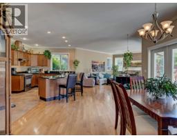 6388 Piper Place, Sechelt, BC V7Z0L1 Photo 16