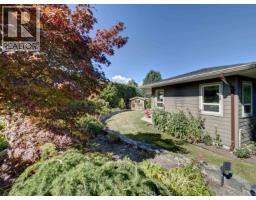 6388 Piper Place, Sechelt, BC V7Z0L1 Photo 10