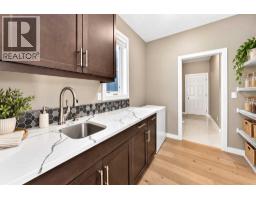 Bedroom - 11 Aspen Vista Way Sw, Calgary, AB T3H0Y7 Photo 13