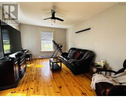 1663 Highway 3, East Pubnico, NS B0W2A0 Photo 16