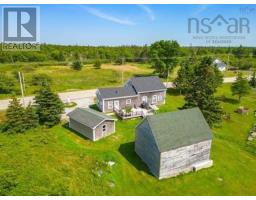 Foyer - 1663 Highway 3, East Pubnico, NS B0W2A0 Photo 6