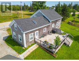 1663 Highway 3, East Pubnico, NS B0W2A0 Photo 36