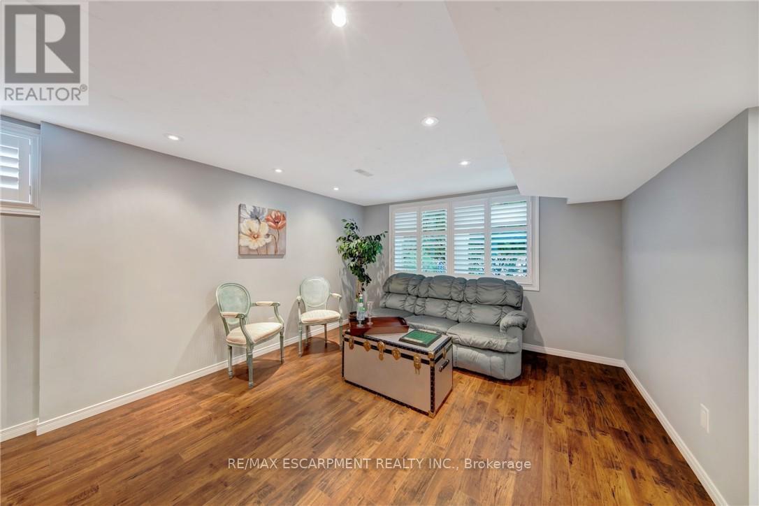 2284 MANSFIELD DRIVE - 37