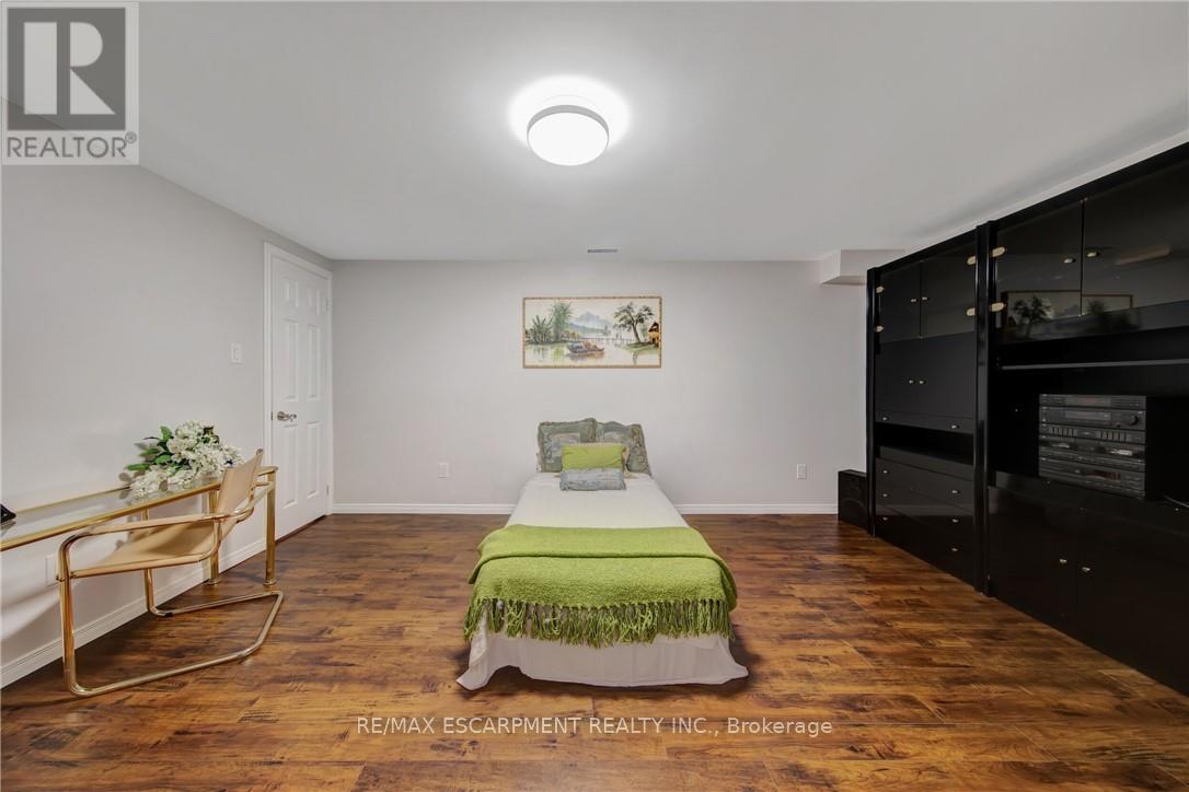 2284 MANSFIELD DRIVE - 42