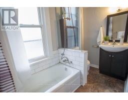 Upper - 67 Terrace Hill Street, Brantford, ON N3R1G2 Photo 8