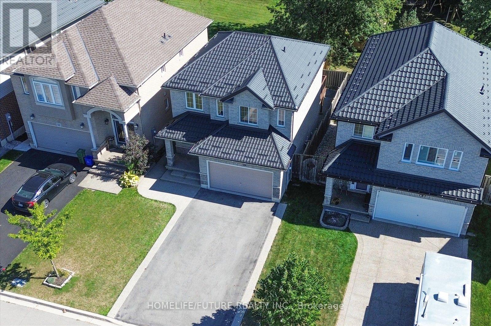 48 AVATAR PLACE, Hamilton (Mount Hope) — photo 7
