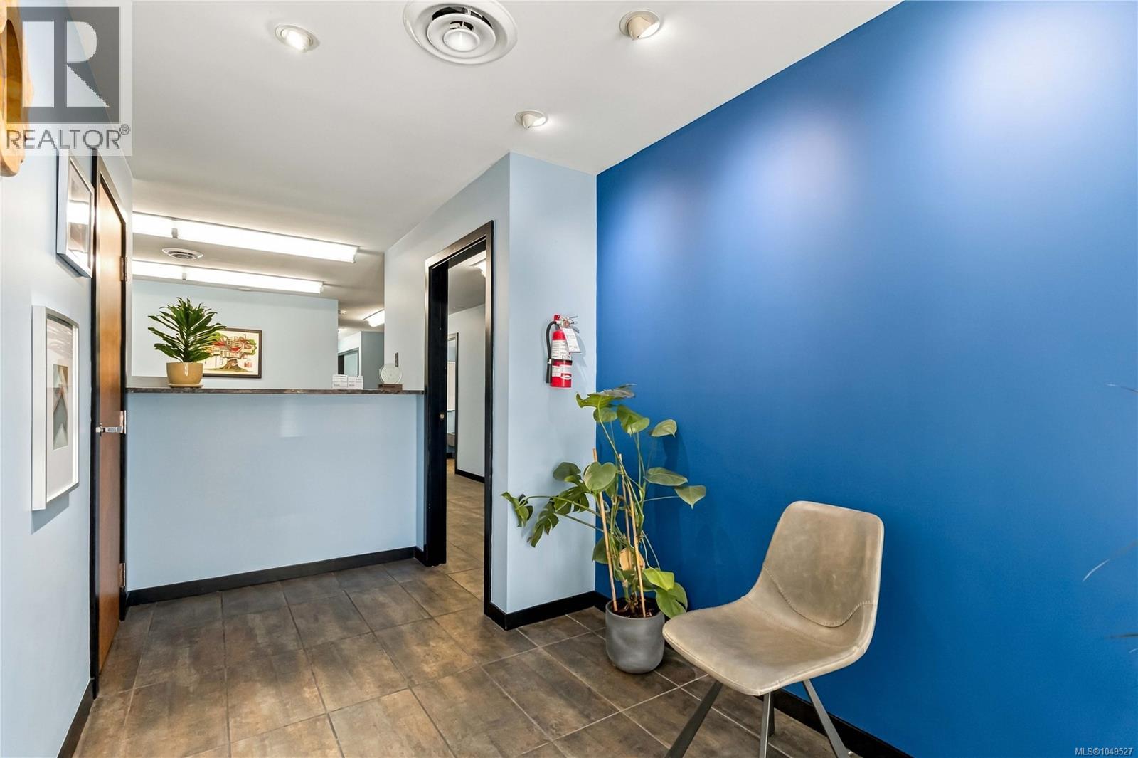 120 4252 commerce Cir, Saanich — photo 11