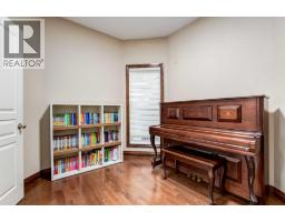 Laundry room - 43 Cougar Plateau Circle Sw, Calgary, AB T3H5S6 Photo 14