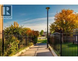 43 Cougar Plateau Circle Sw, Calgary, AB T3H5S6 Photo 38