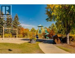 43 Cougar Plateau Circle Sw, Calgary, AB T3H5S6 Photo 42