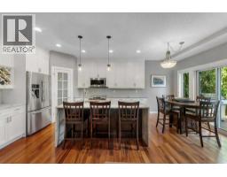 4pc Bathroom - 214 Valley Woods Place Nw, Calgary, AB T3B6A3 Photo 14
