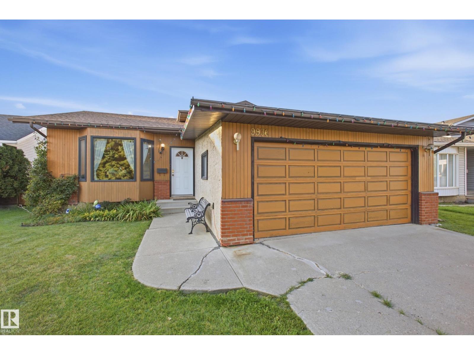 9936 190 ST NW - 1