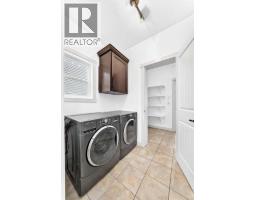 2pc Bathroom - 15 Towers Close, Red Deer, AB T4P0K7 Photo 15