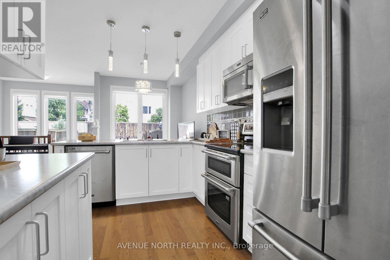 303 WOOD ACRES GROVE, Ottawa — photo 11