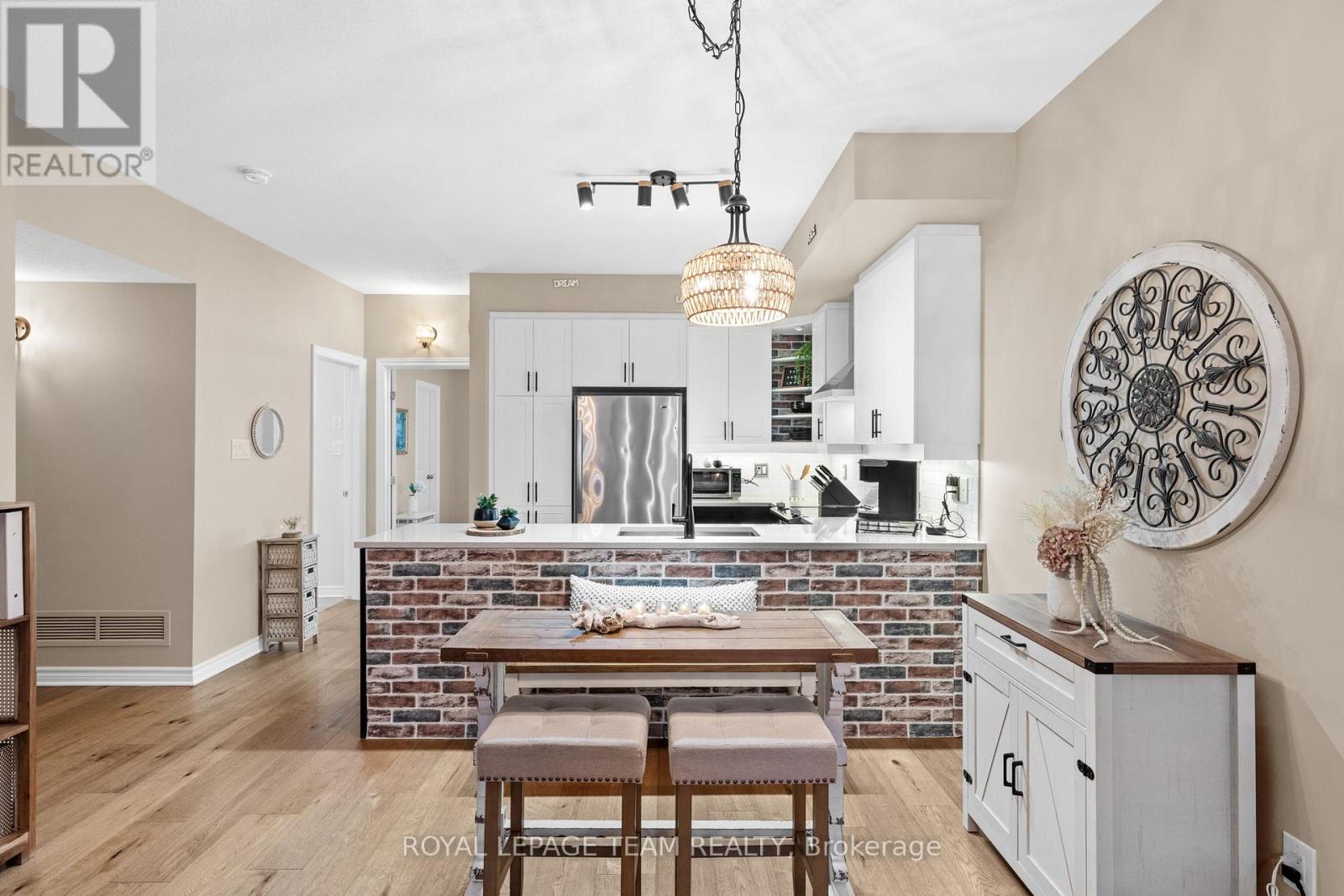 298 PEMBINA PRIVATE - Image 15