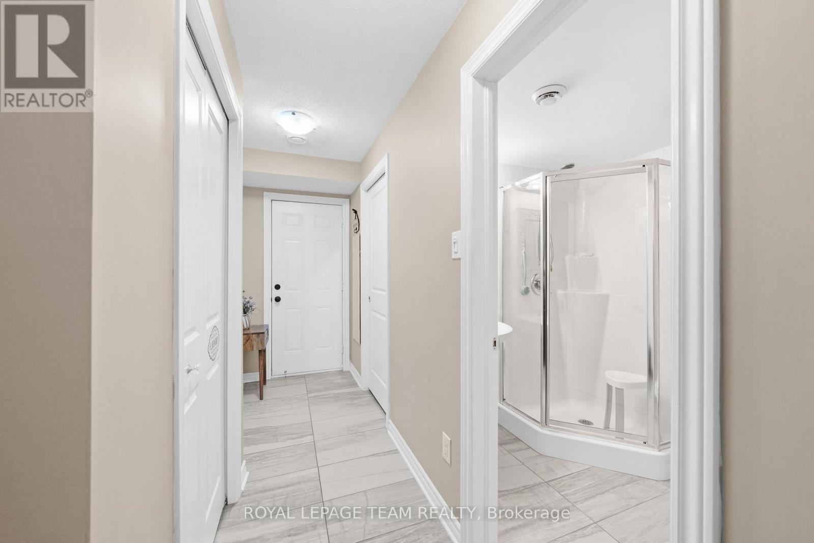 298 PEMBINA PRIVATE - Image 30