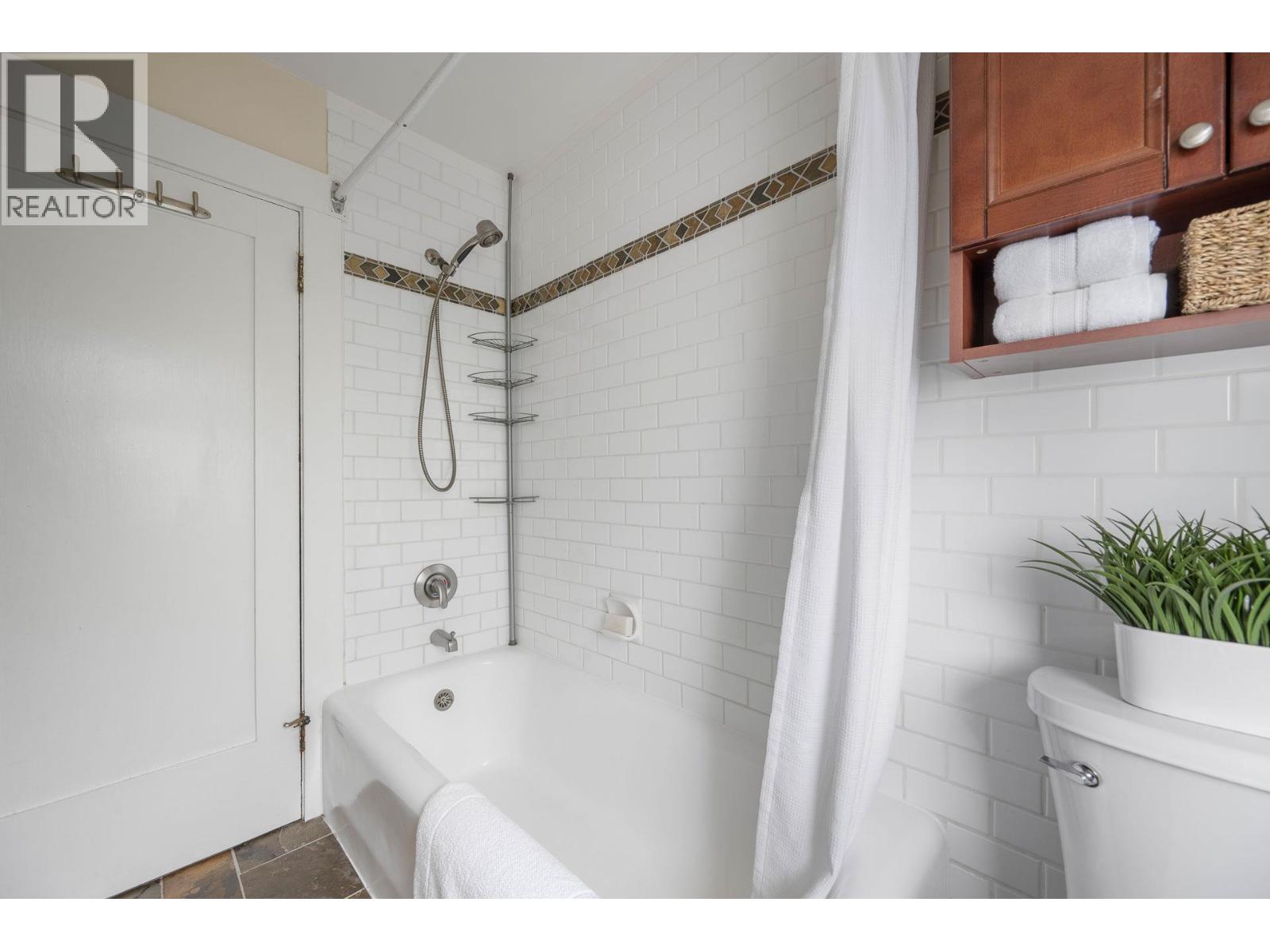 931 SECOND STREET, New Westminster