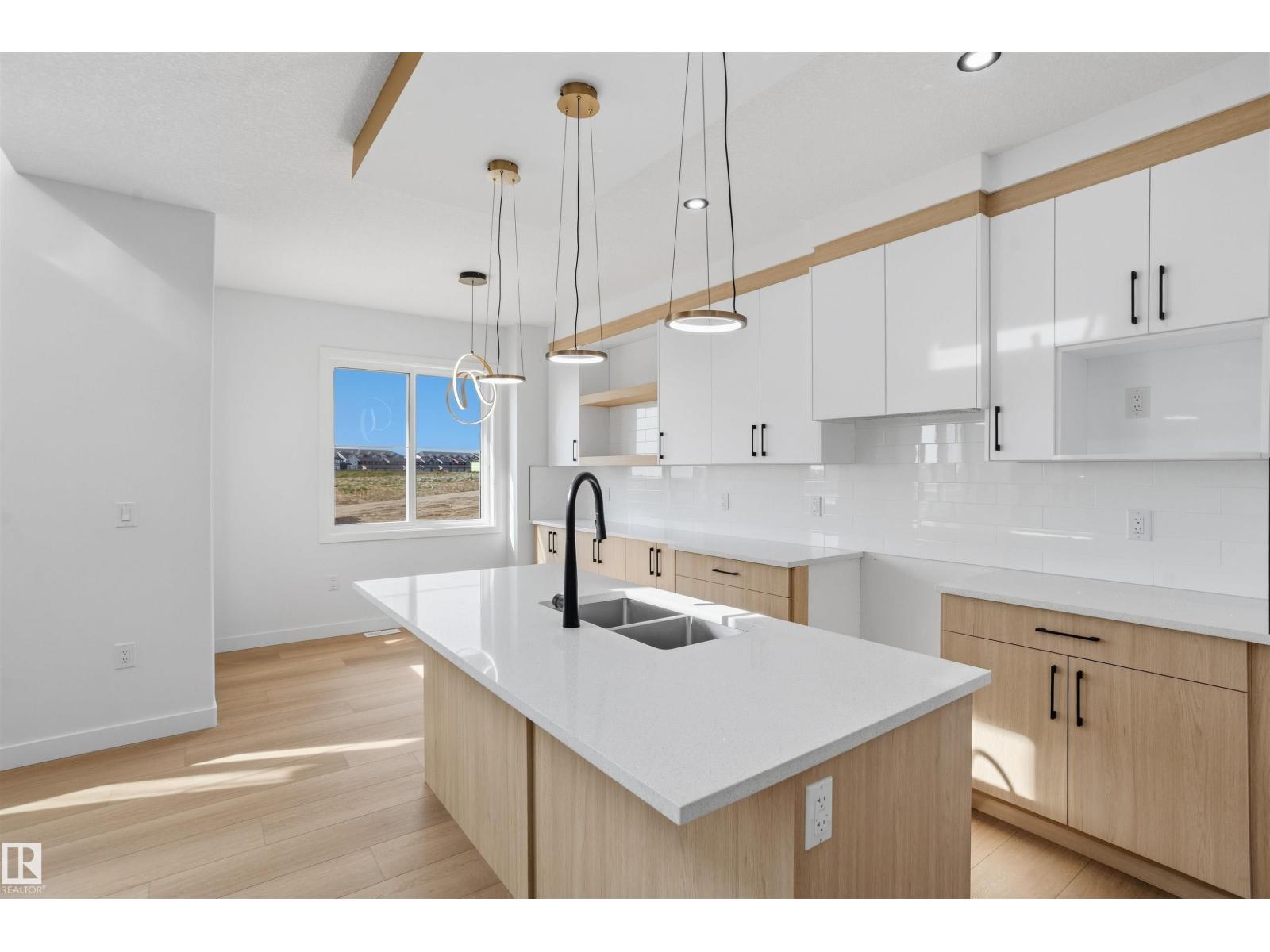 8506 223A ST NW - Image 11