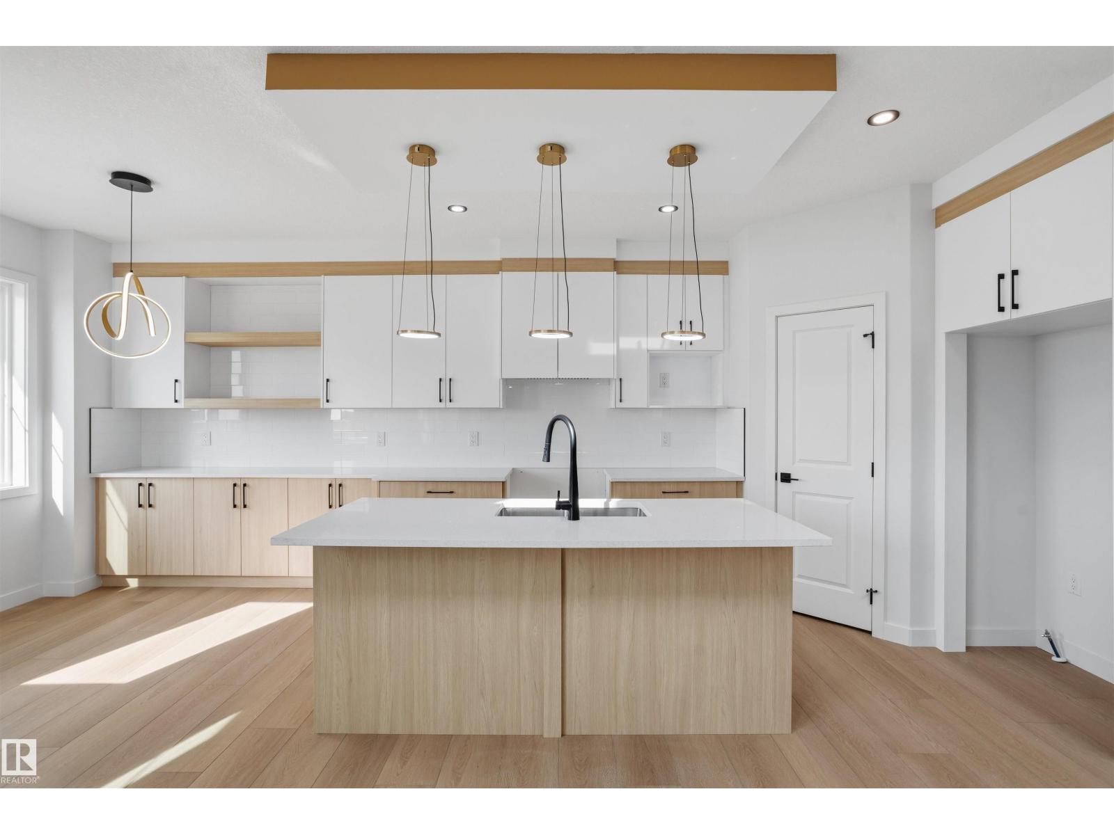 8506 223A ST NW - Image 12