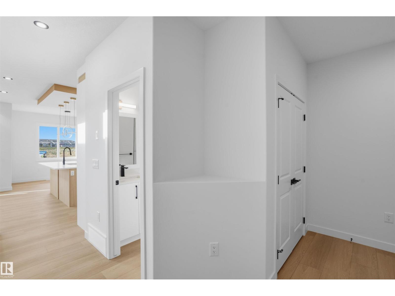 8506 223A ST NW - Image 9