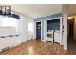 2pc Bathroom - 58 N 1a Street E, Magrath, AB T0K1J0 Photo 9