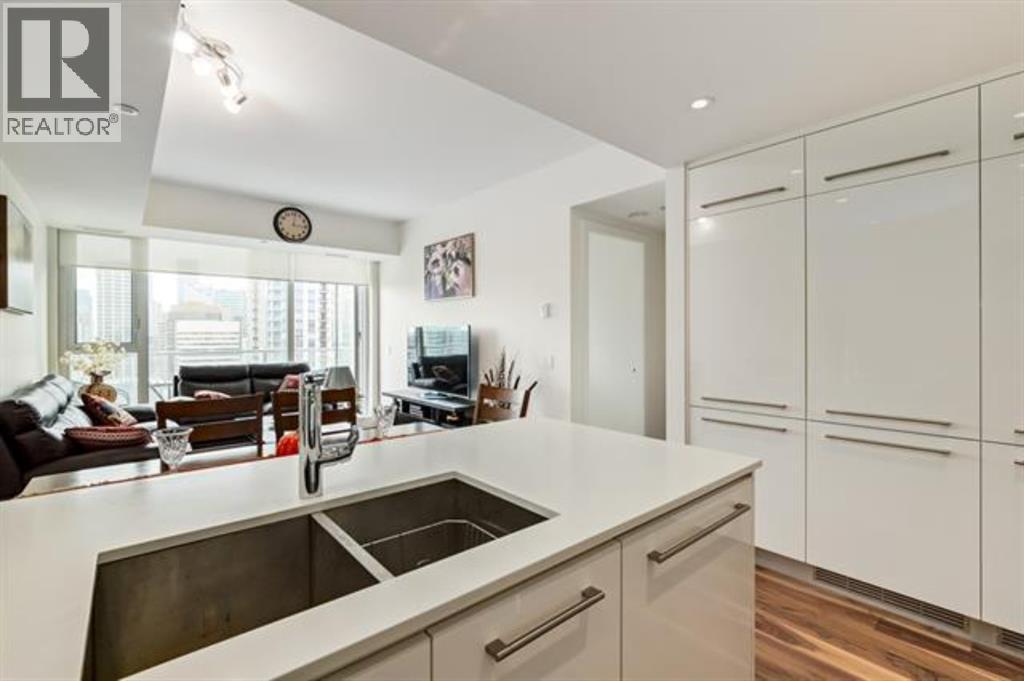 2106, 1025 5 Avenue SW - photo 15
