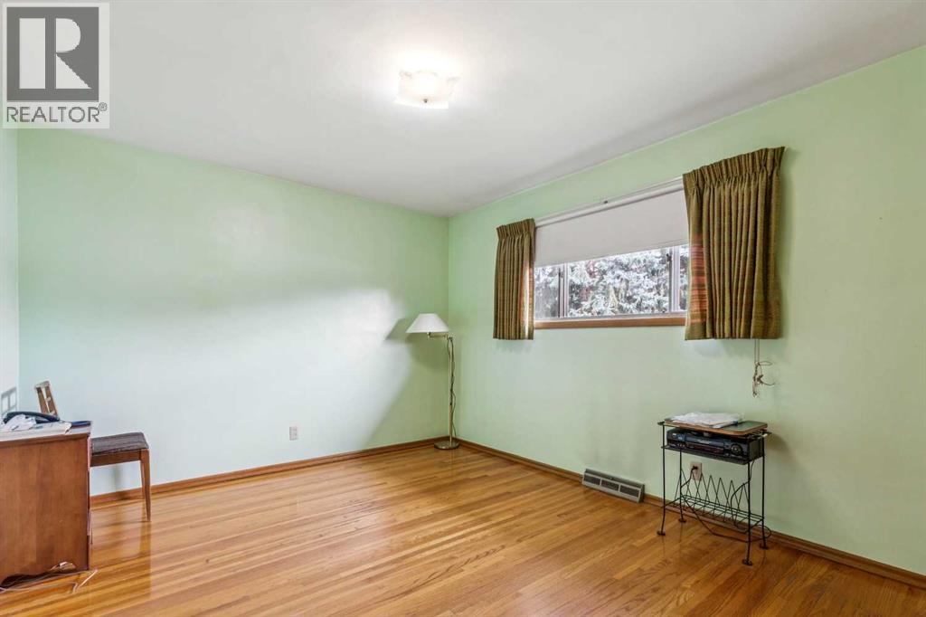 28 Gainsborough Drive SW - photo 24