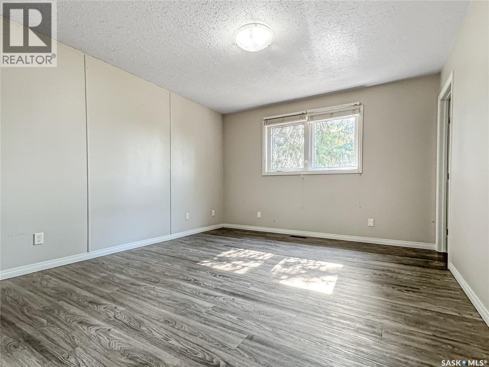 308 Finley AVENUE, Cut Knife — photo 9