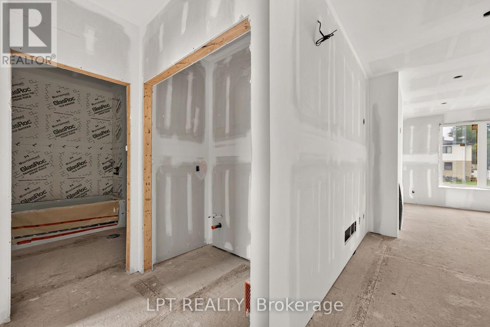 207 MERRITT COURT, North Middlesex (Parkhill) — photo 11