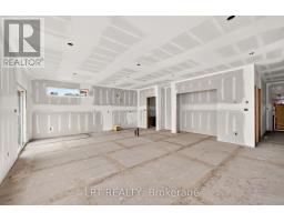 207 Merritt Court, North Middlesex, ON N0M2K0 Photo 10