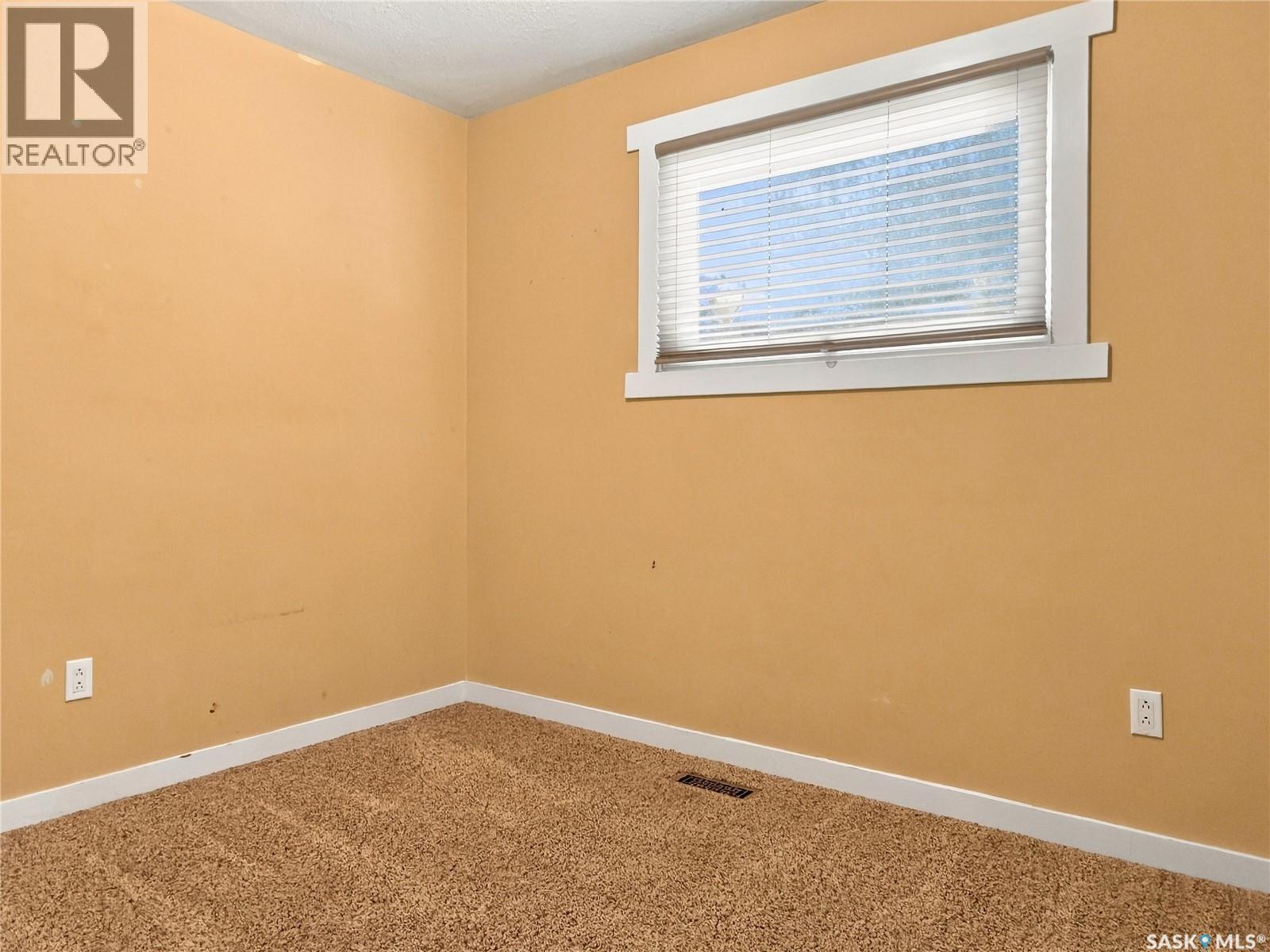 2011 102nd STREET - Image 13