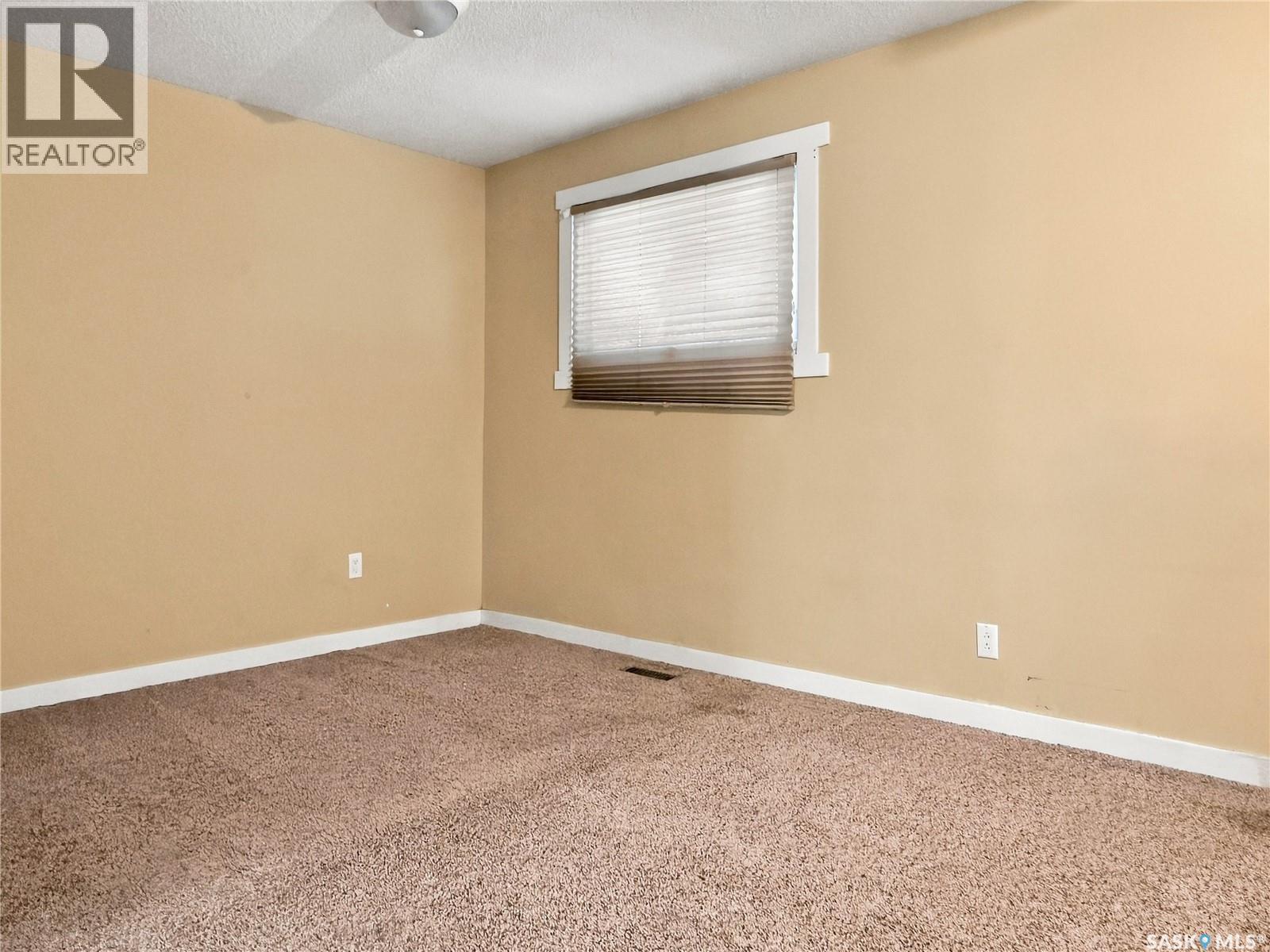 2011 102nd STREET - Image 11